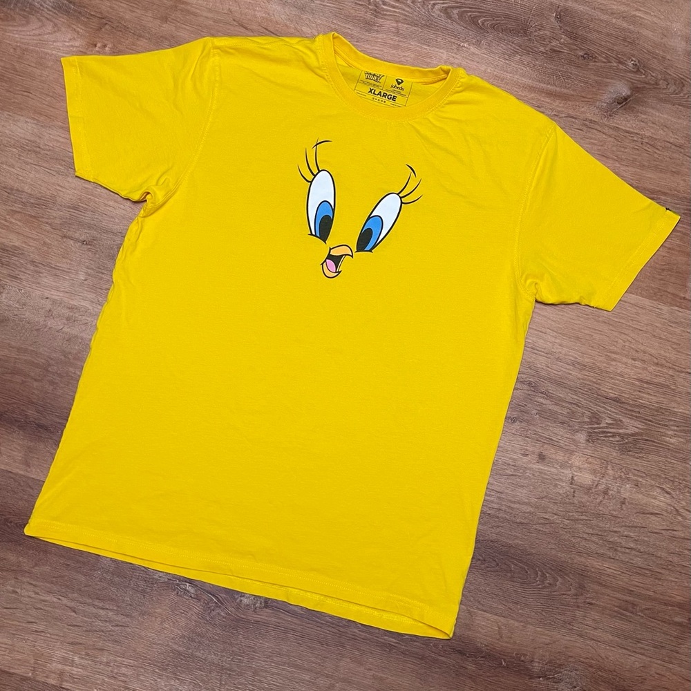 Graphic tee
